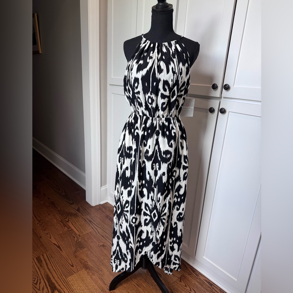Athleta Black and White Maxi Dress